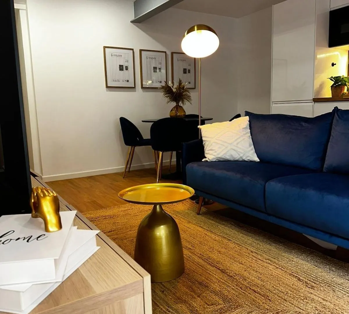 Amadora Flat 1 Apartment
