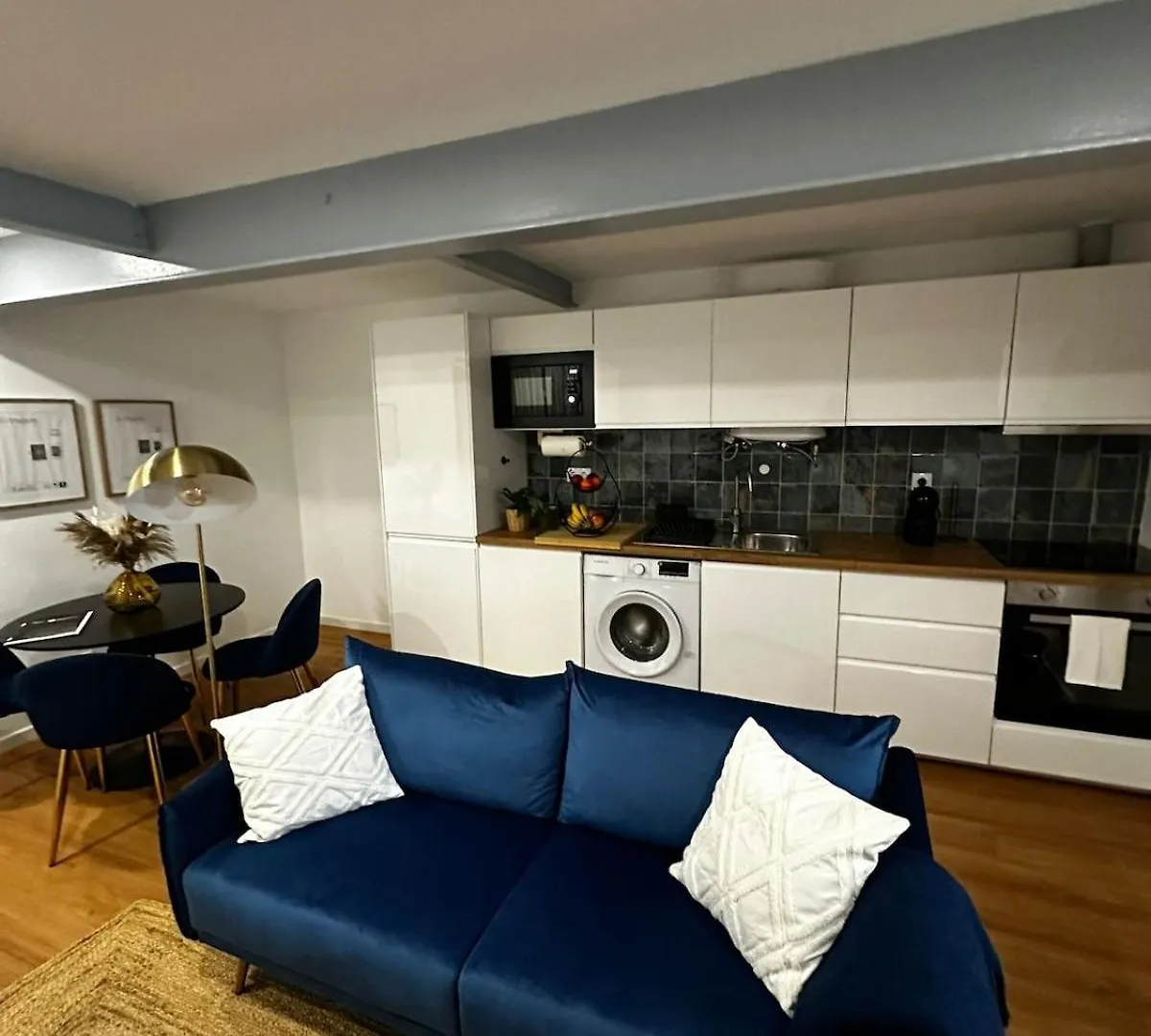 Amadora Flat 1 Apartment